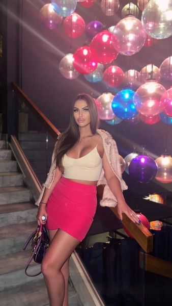 Как организовать встречу с уличной работницей: все о часах в квартире